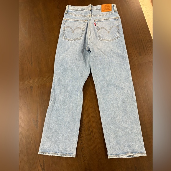 Levi’s Ribcage Straight Jeans - Picture 2 of 2